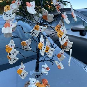 ***LAST CHANCE*** Will be discarded on 10/24/22. Halloween Ghost Tree